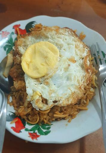 NASI GANDUL DAN BAKMI JAWA KAMAYANGAN