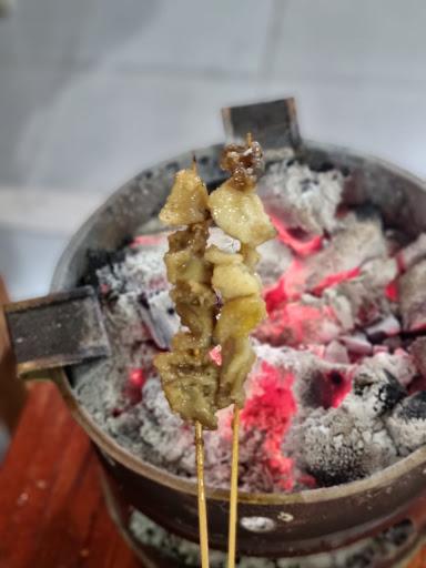 NASI GANDUL DAN BAKMI JAWA KAMAYANGAN