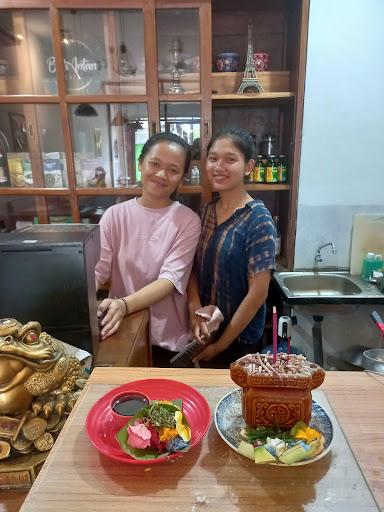 Bali Intan Cafe review