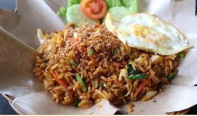 KEDAI NASI GORENG PAK KUMIS