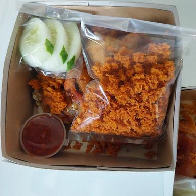 AYAM GORENG KALASAN PAK PANGGUNG A.T.